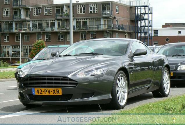 Aston Martin DB9