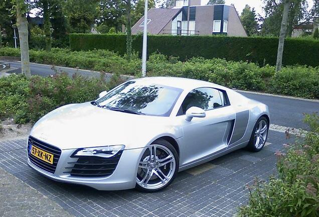 Audi R8