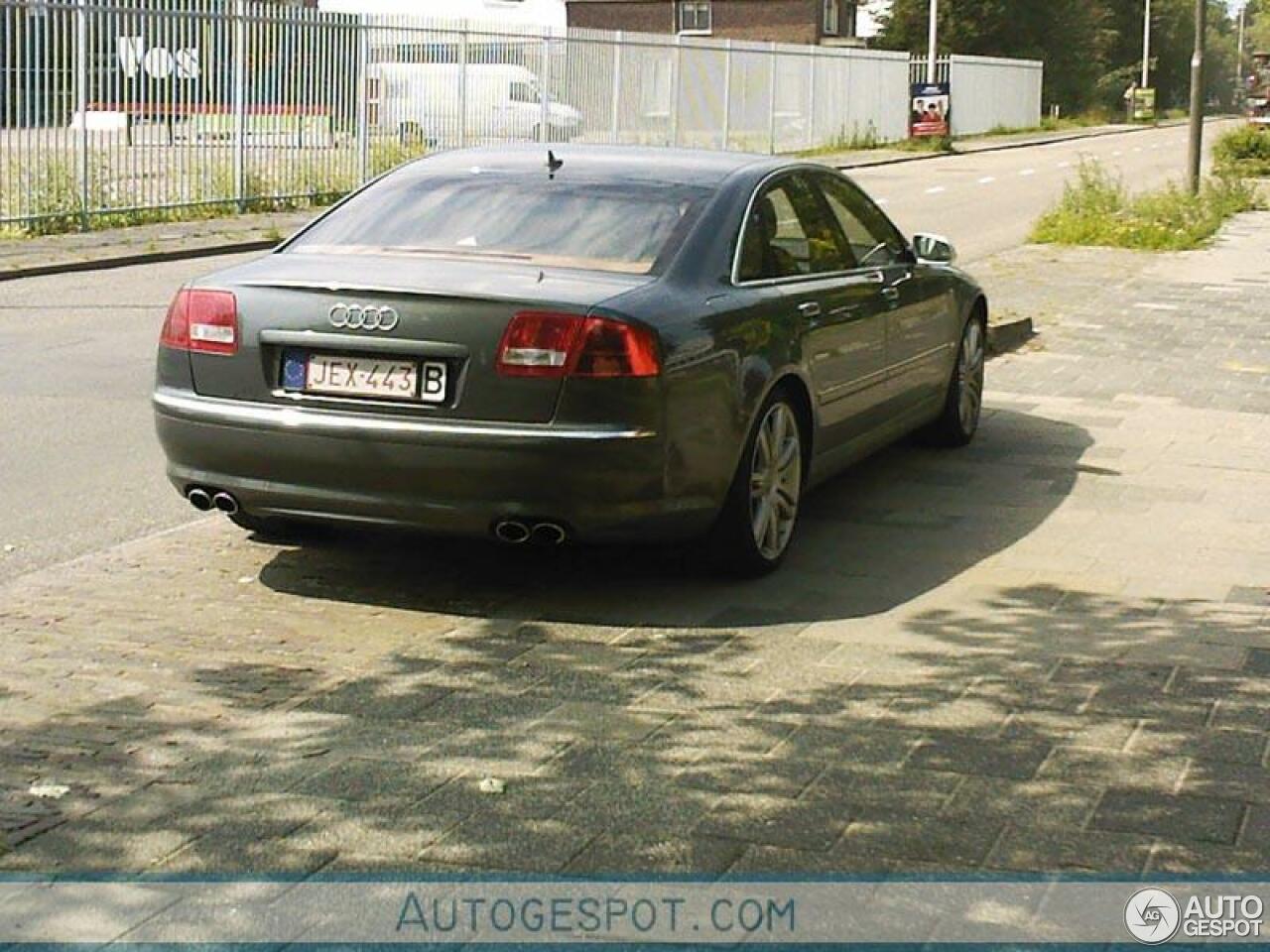 Audi S8 D3