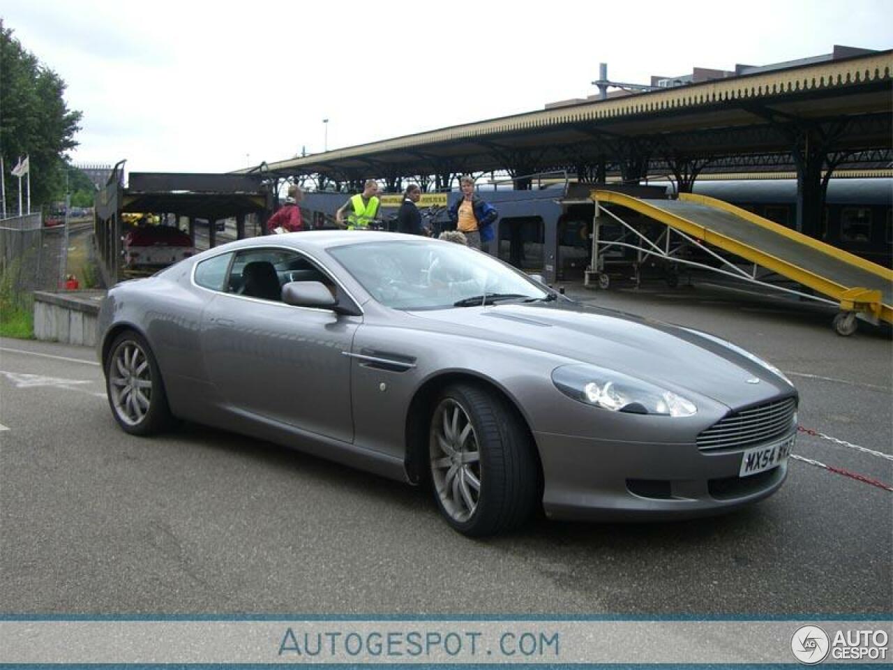 Aston Martin DB9