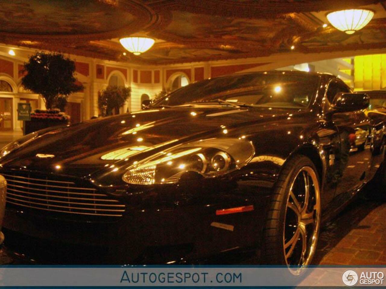 Aston Martin DB9