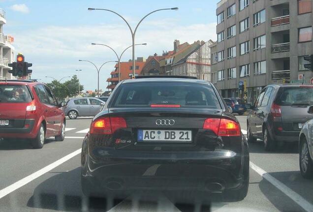 Audi RS4 Sedan