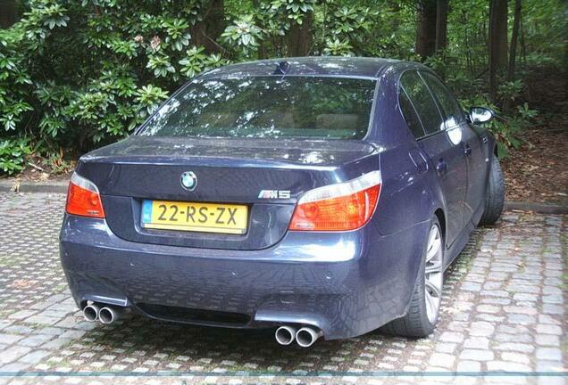 BMW M5 E60 2005