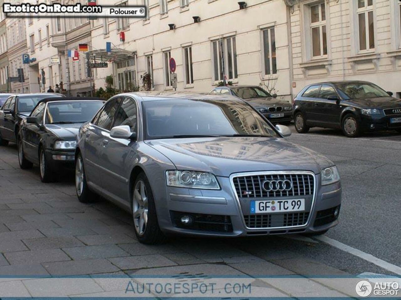 Audi S8 D3