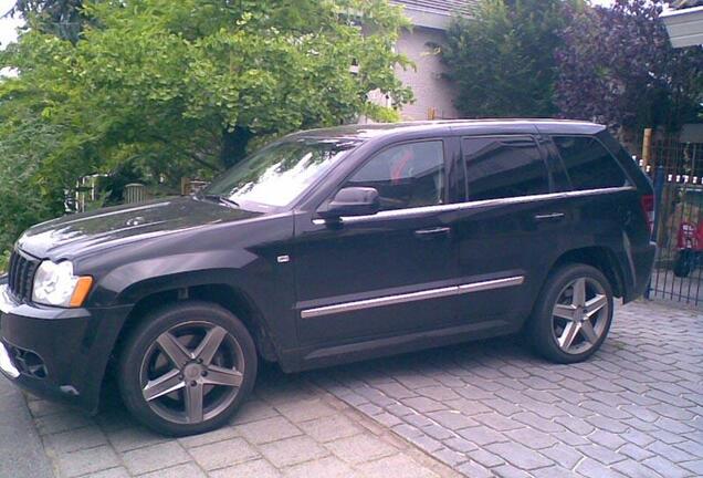 Jeep Grand Cherokee SRT-8 2005