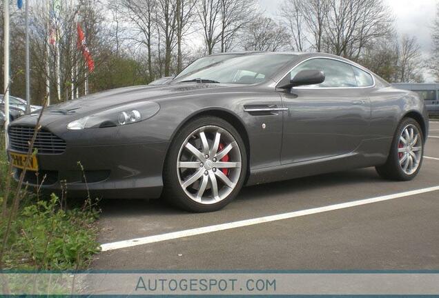 Aston Martin DB9