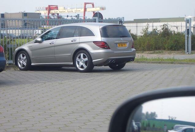 Mercedes-Benz R 63 AMG