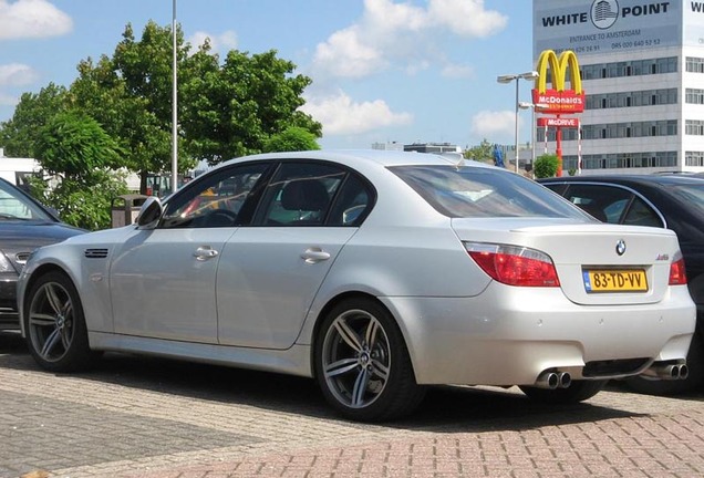 BMW M5 E60 2005