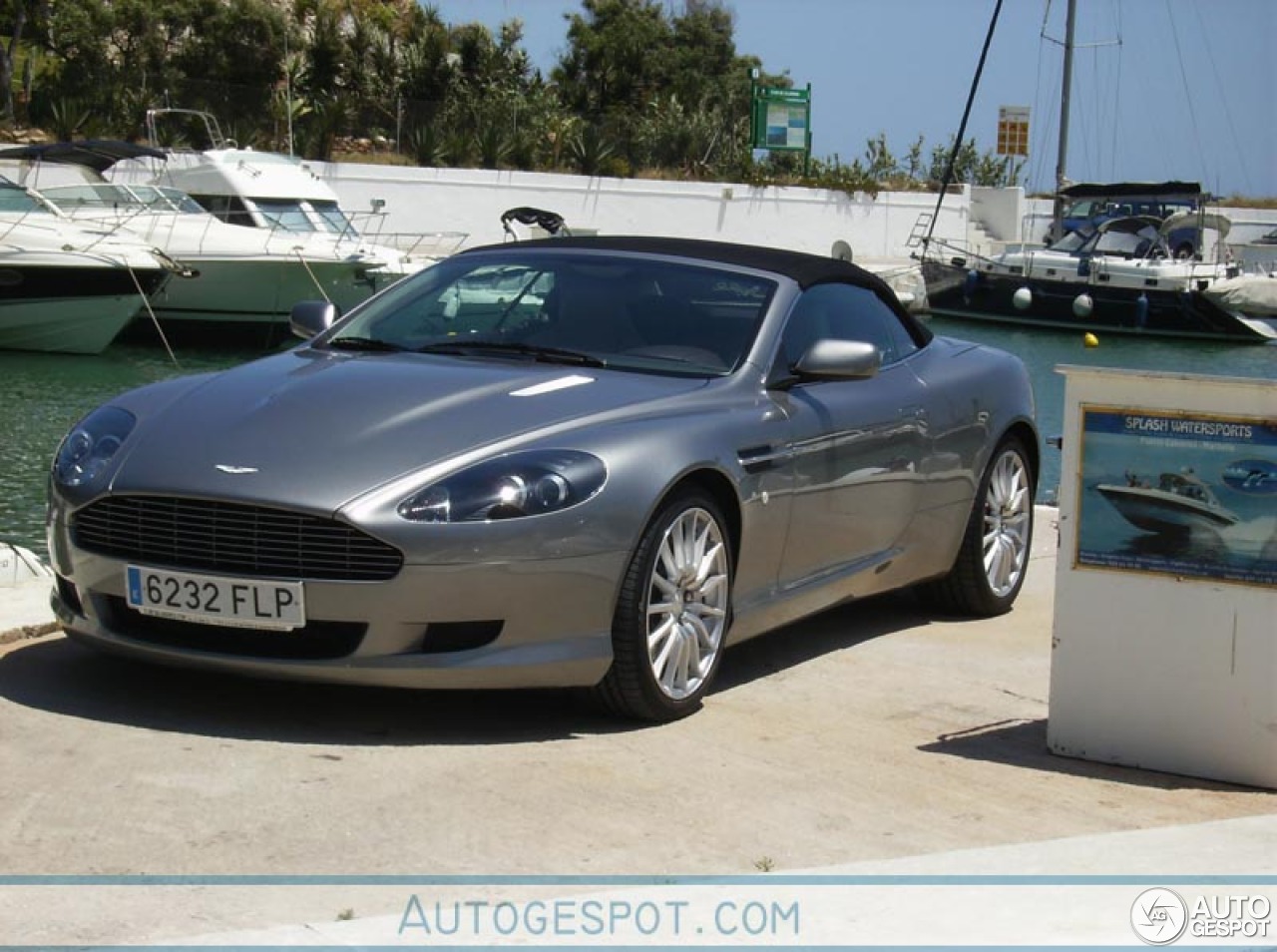 Aston Martin DB9 Volante