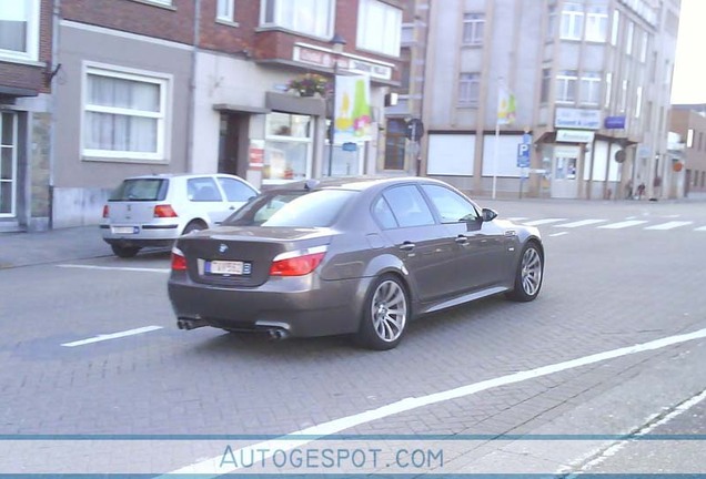 BMW M5 E60 2005