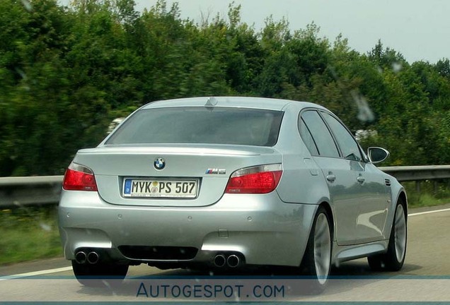 BMW M5 E60 2005