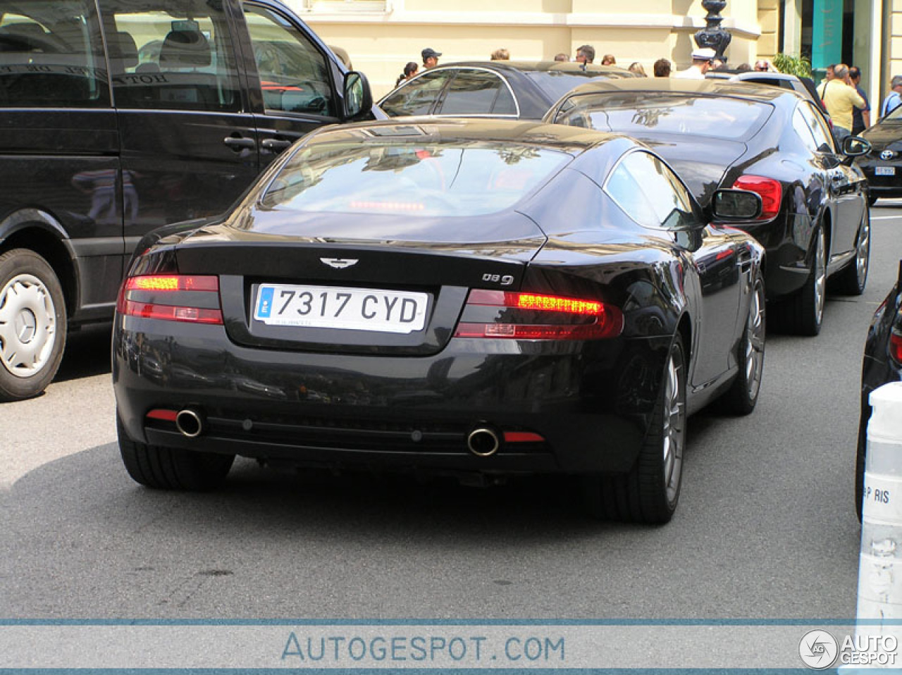 Aston Martin DB9