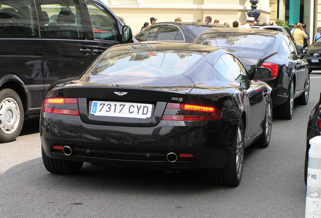 Aston Martin DB9