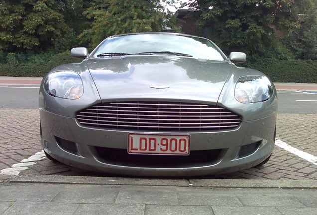 Aston Martin DB9