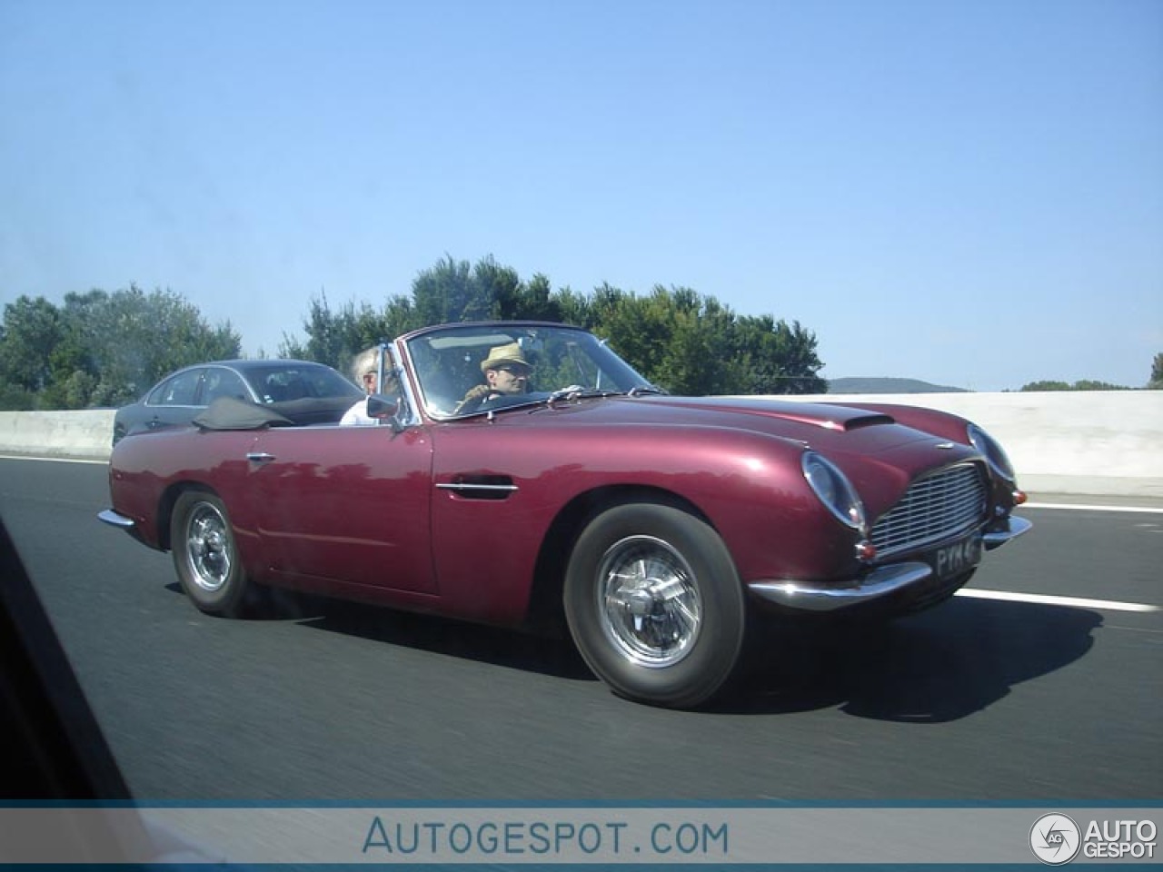 Aston Martin DB6 Volante