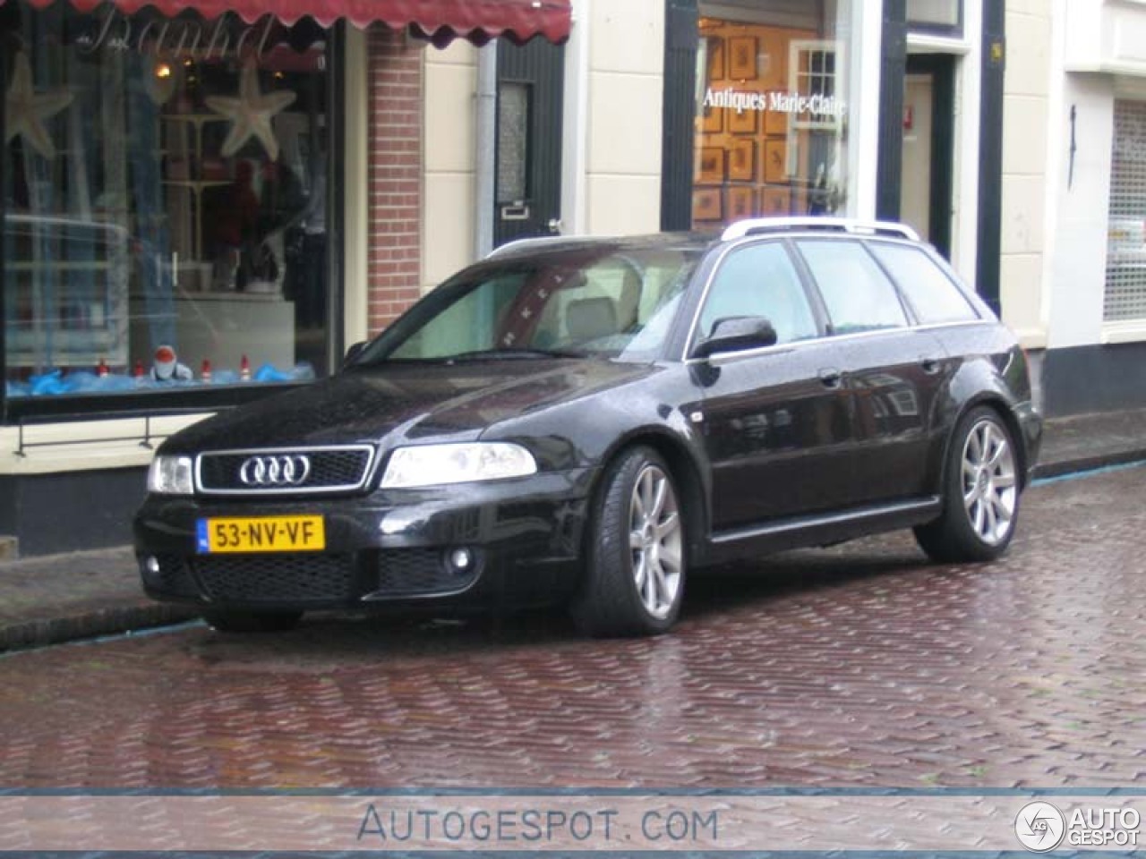 Audi RS4 Avant B5