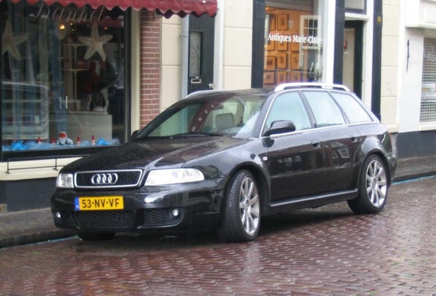 Audi RS4 Avant B5