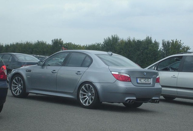 BMW M5 E60 2005