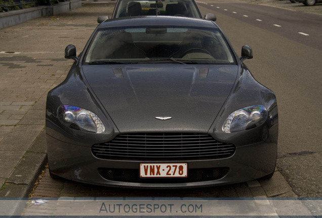 Aston Martin V8 Vantage