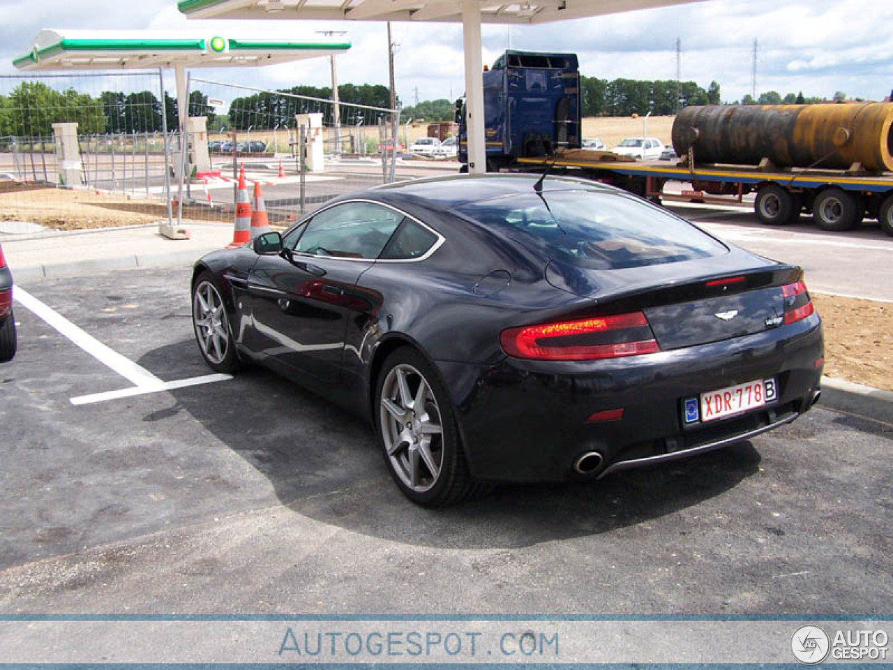 Aston Martin V8 Vantage