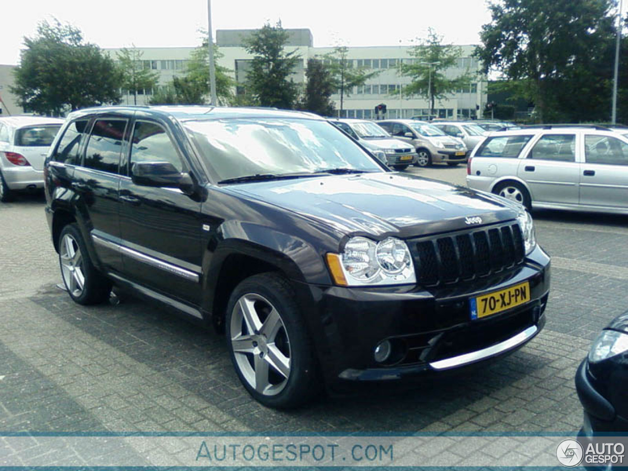 Jeep Grand Cherokee SRT-8 2005