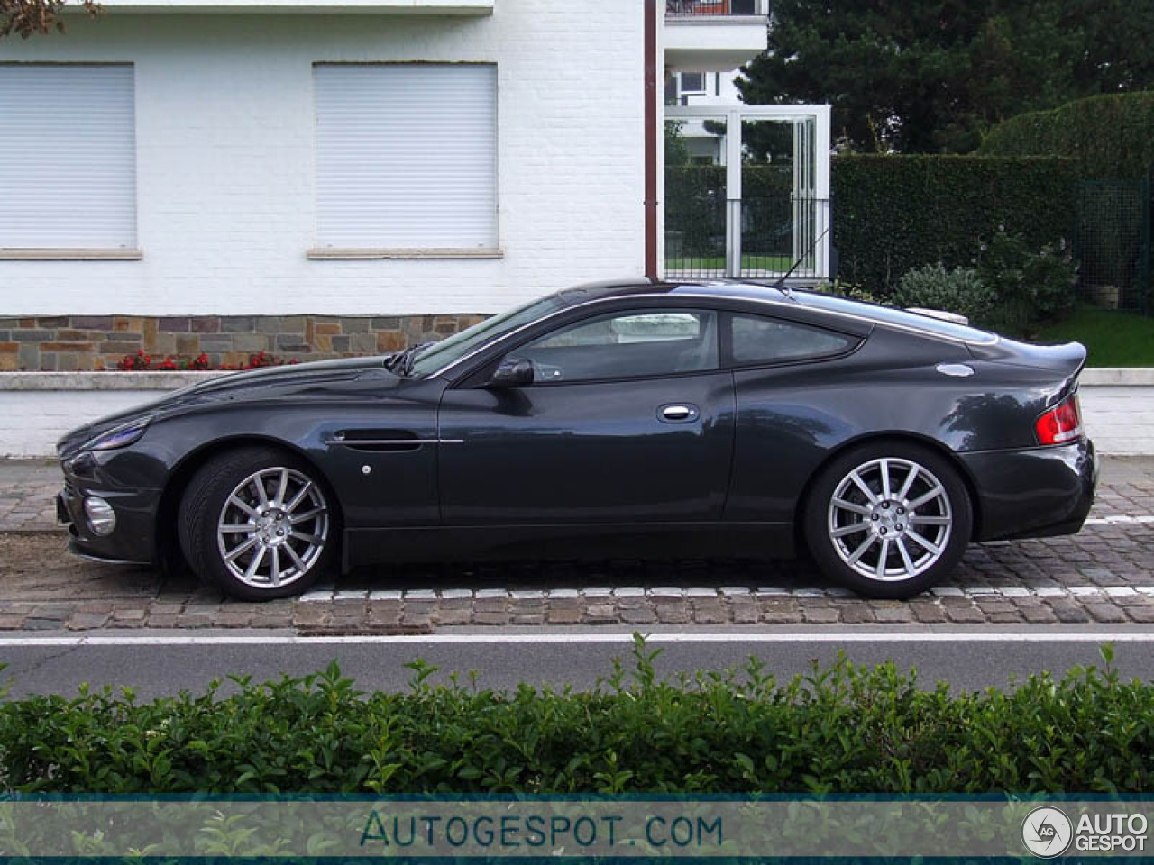 Aston Martin Vanquish S