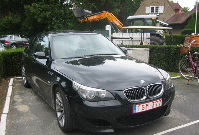 BMW M5 E60 2005