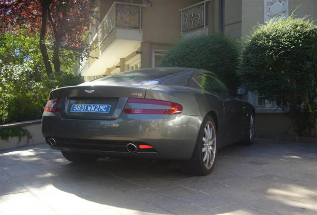 Aston Martin DB9