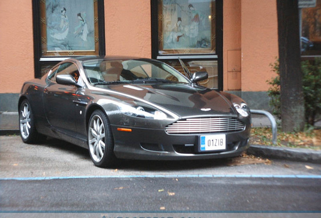 Aston Martin DB9