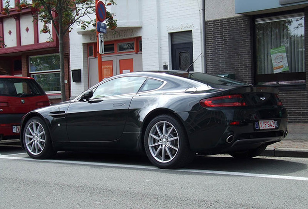 Aston Martin V8 Vantage