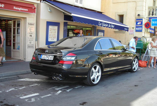 Mercedes-Benz S 65 AMG V221