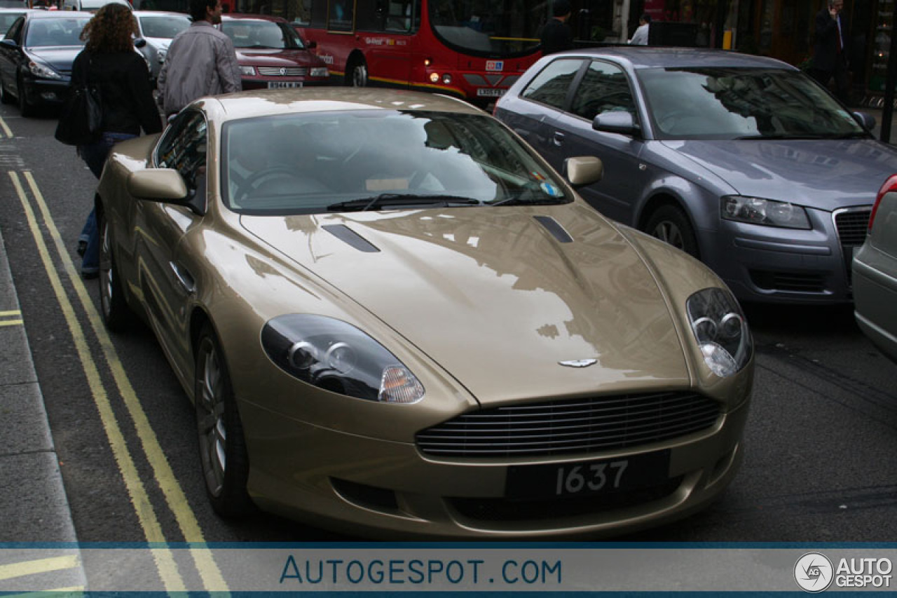 Aston Martin DB9