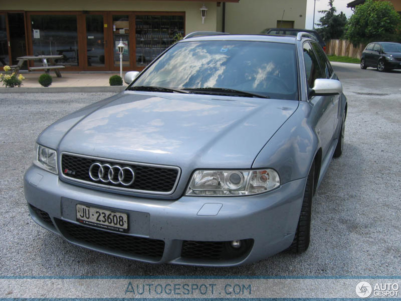 Audi RS4 Avant B5