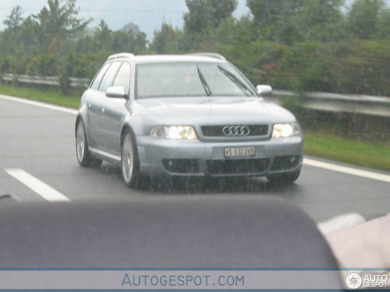 Audi RS4 Avant B5