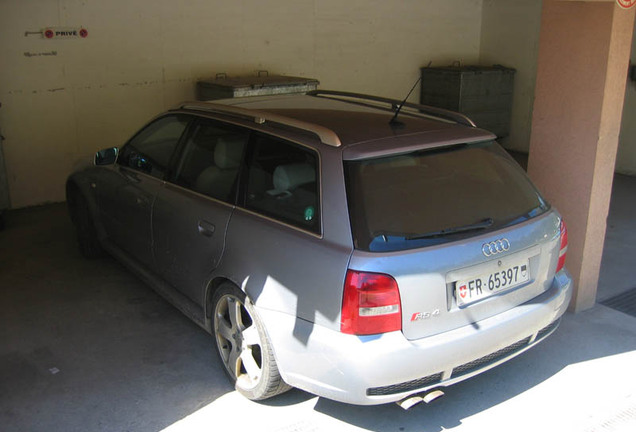 Audi RS4 Avant B5