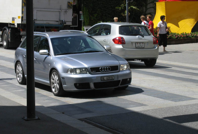 Audi RS4 Avant B5