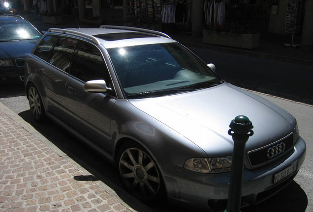 Audi RS4 Avant B5