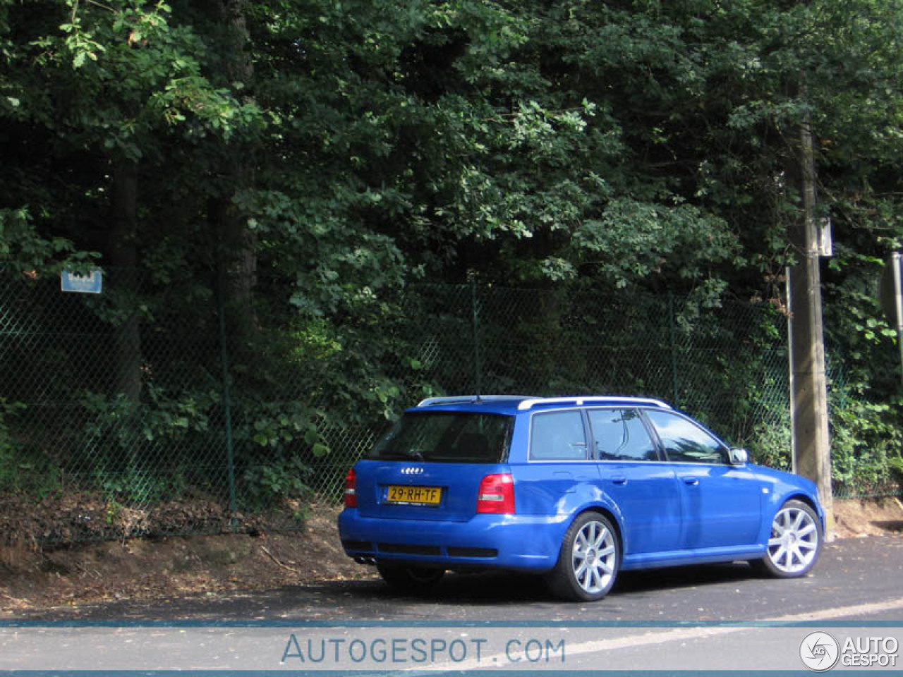 Audi RS4 Avant B5