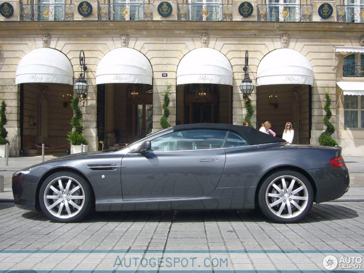 Aston Martin DB9 Volante