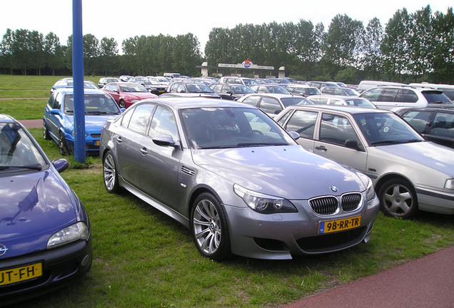 BMW M5 E60 2005