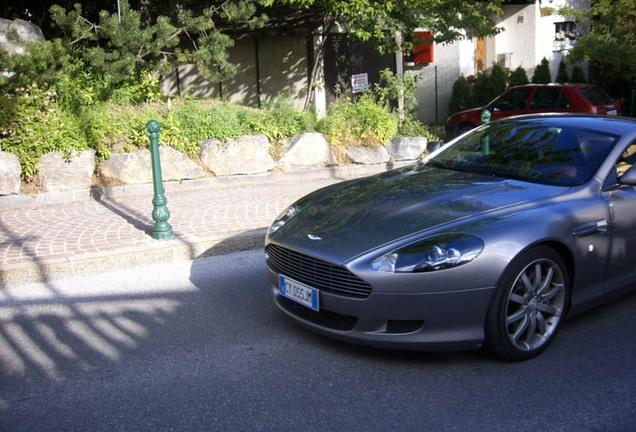 Aston Martin DB9