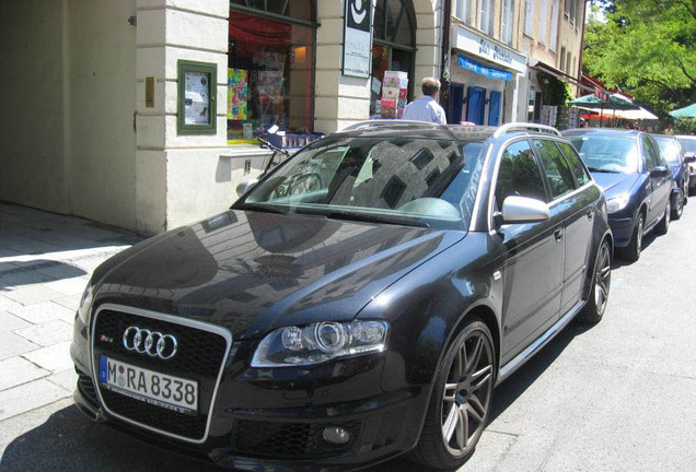 Audi RS4 Avant B7