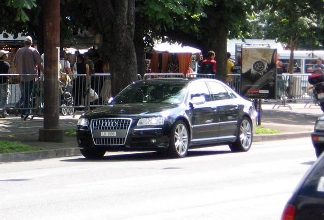 Audi S8 D3