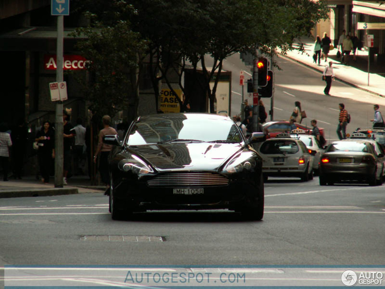 Aston Martin DB9