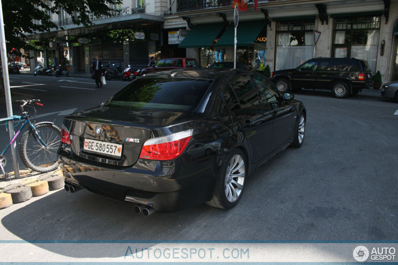 BMW M5 E60 2005