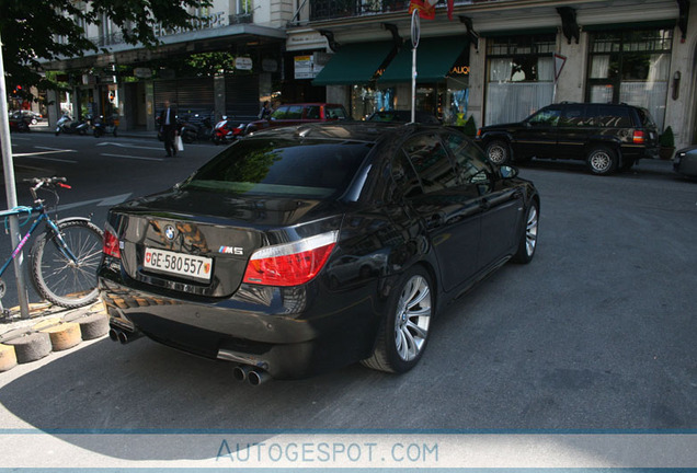 BMW M5 E60 2005