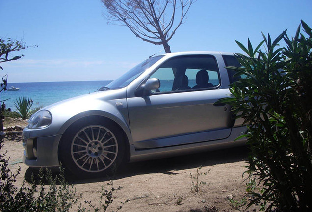 Renault Clio V6