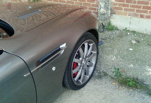 Aston Martin DB9 Volante