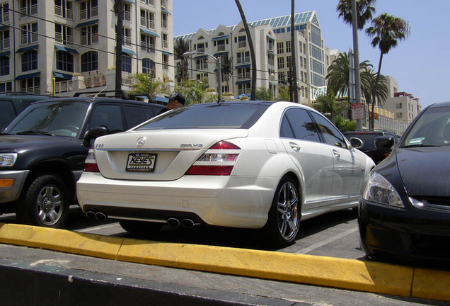 Mercedes-Benz S 63 AMG W221