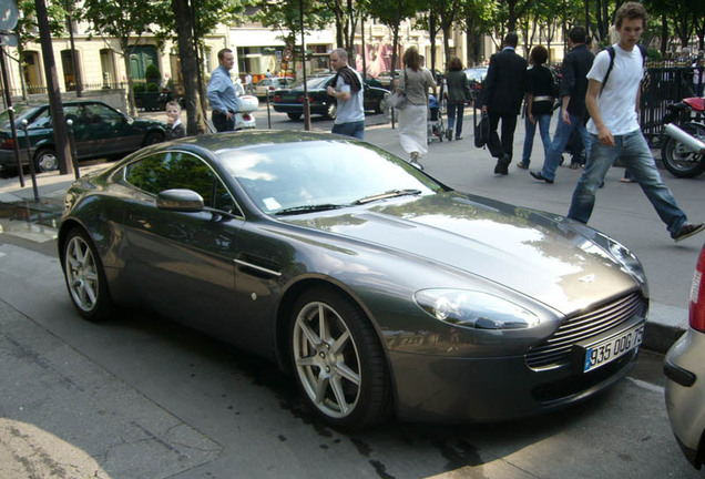 Aston Martin V8 Vantage